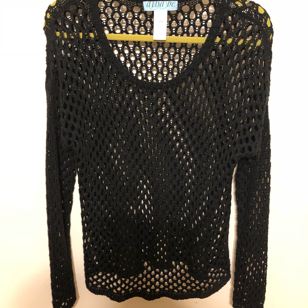 Black sweater ❤️🔥👩🏻👩🔥❤️